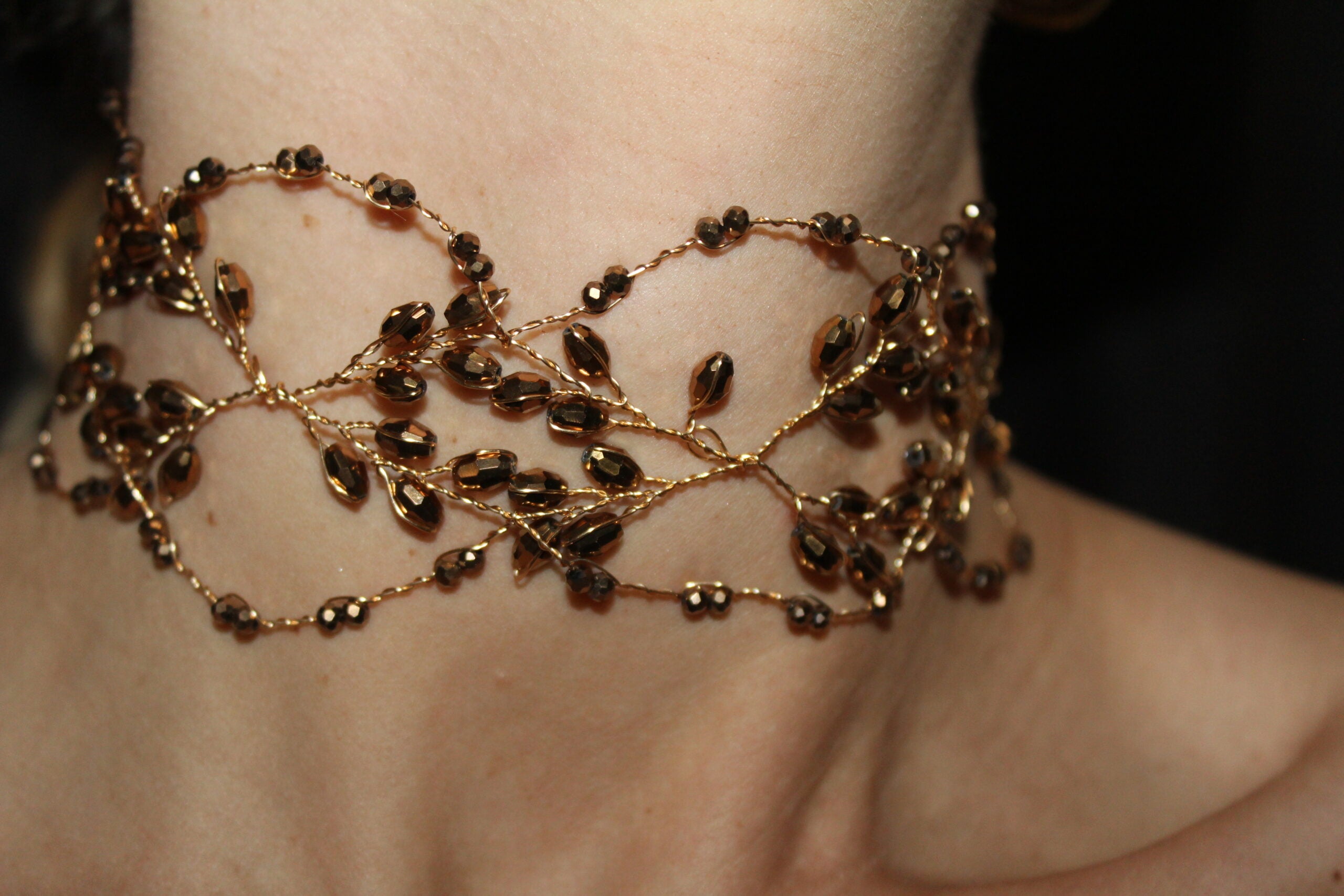 Gargantilla Santa Elena Ocre