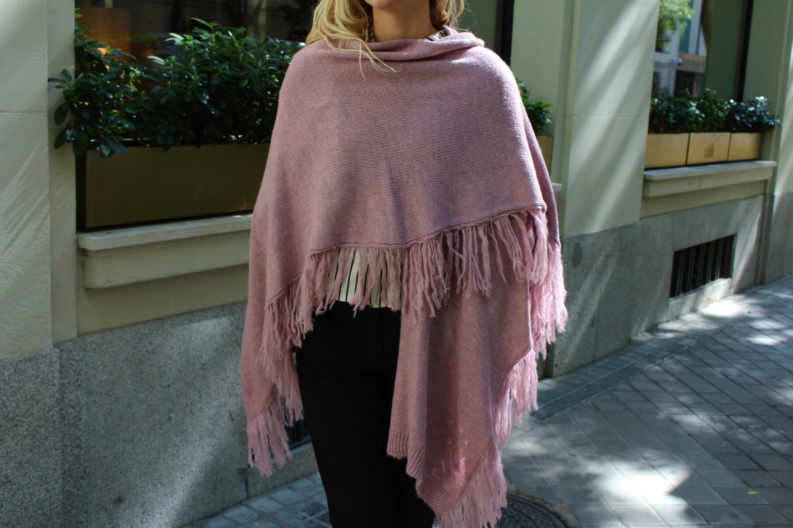 Chal de lana Outlander - Rosa Malva