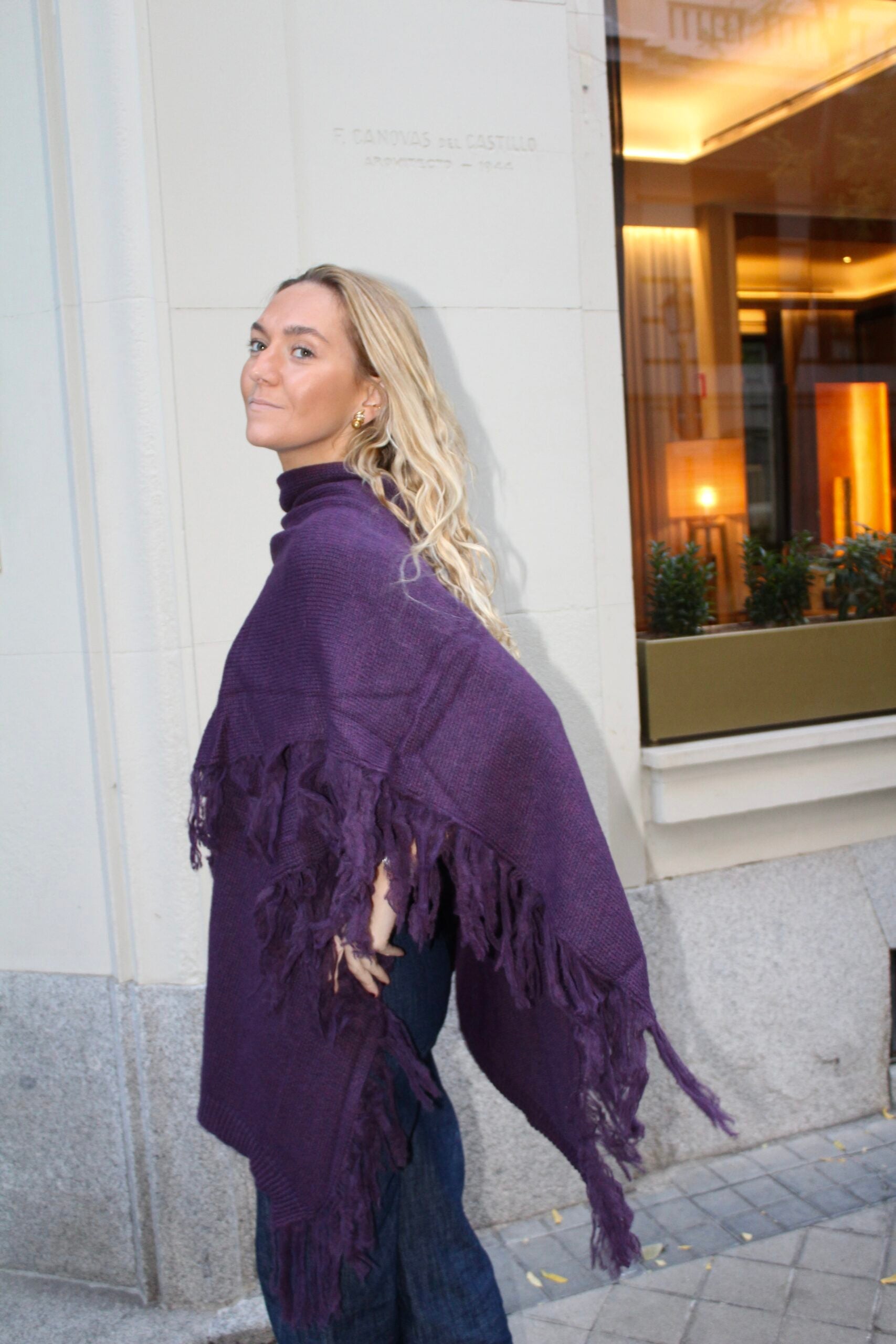 Chal de lana Outlander - Morado Berenjena