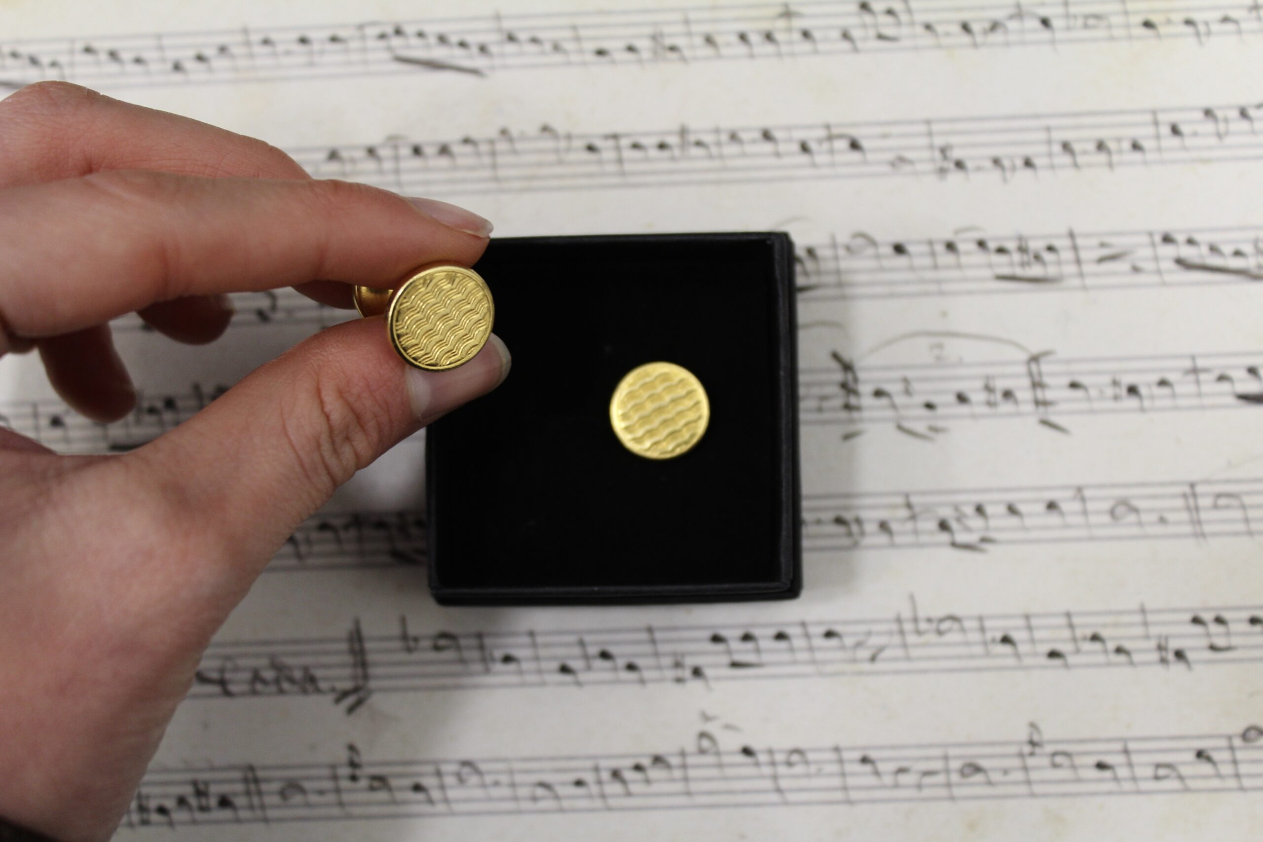 Gemelos vintage dorados extensibles