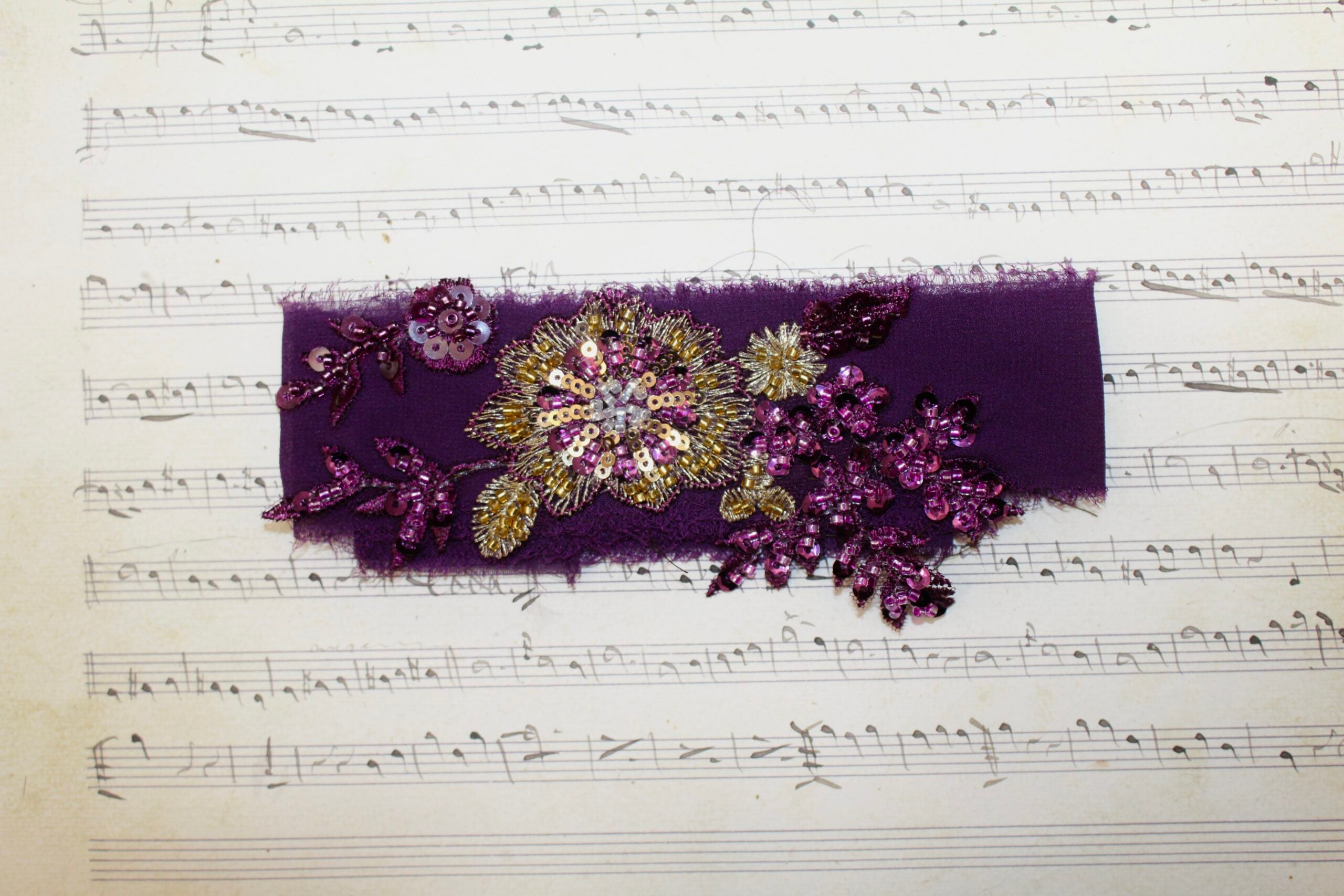 Gargantilla Falaise Morada